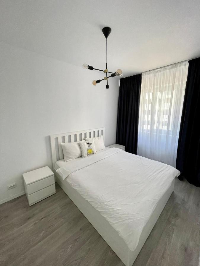 Cozy 1 Bedroom Apartment Oradea Exterior photo